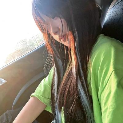 有秘密的她
